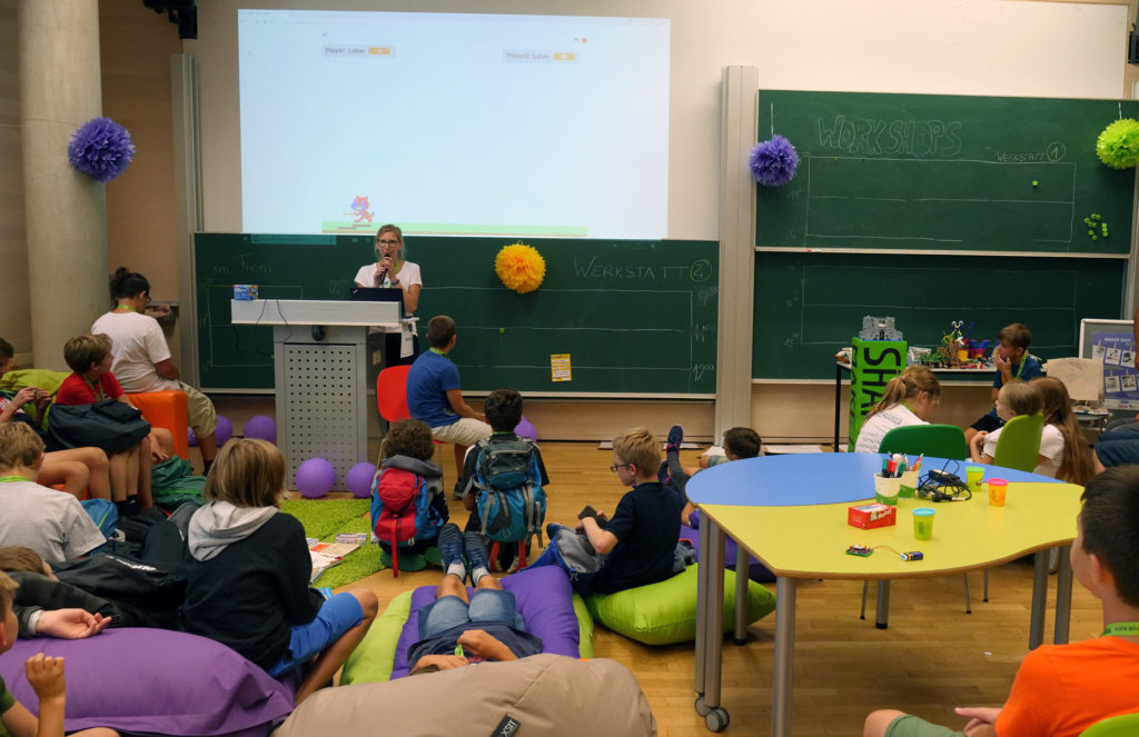 (c) TU GRAZ, photo of the maker days for kids